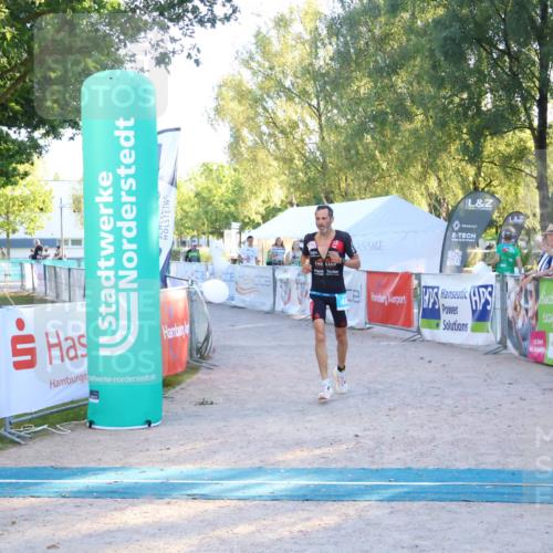 07.09.2025 - 19. Norderstedt Triathlon Zöllner http://msf.ph/oto/8778247 07.09.2025 17:20:28 Ziel 406 meine-sportfotos.de