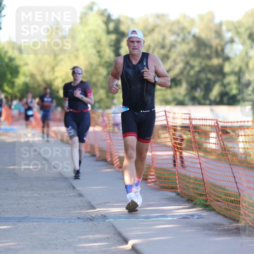 07.09.2025 - 19. Norderstedt Triathlon Michael Strokosch http://msf.ph/oto/8778254 07.09.2025 16:54:38 Laufen 1405, 1557 meine-sportfotos.de