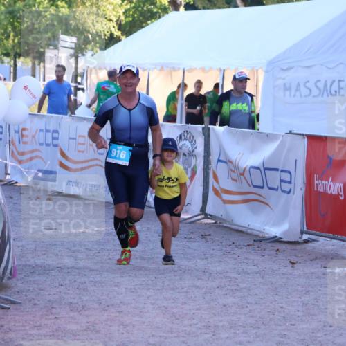 07.09.2025 - 19. Norderstedt Triathlon Zöllner http://msf.ph/oto/8778274 07.09.2025 17:20:40 Ziel 916 meine-sportfotos.de