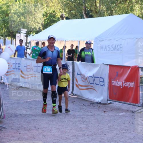 07.09.2025 - 19. Norderstedt Triathlon Zöllner http://msf.ph/oto/8778277 07.09.2025 17:20:40 Ziel 916 meine-sportfotos.de