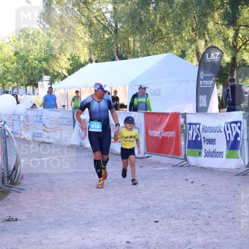 07.09.2025 - 19. Norderstedt Triathlon Zöllner http://msf.ph/oto/8778295 07.09.2025 17:20:41 Ziel 916 meine-sportfotos.de