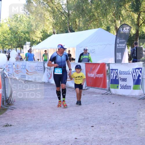 07.09.2025 - 19. Norderstedt Triathlon Zöllner http://msf.ph/oto/8778299 07.09.2025 17:20:42 Ziel 916 meine-sportfotos.de