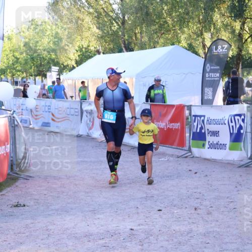 07.09.2025 - 19. Norderstedt Triathlon Zöllner http://msf.ph/oto/8778311 07.09.2025 17:20:42 Ziel 916 meine-sportfotos.de