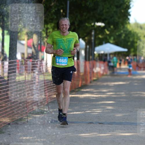 07.09.2025 - 19. Norderstedt Triathlon Michael Strokosch http://msf.ph/oto/8778320 07.09.2025 15:54:32 Laufen 1466 meine-sportfotos.de