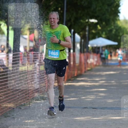 07.09.2025 - 19. Norderstedt Triathlon Michael Strokosch http://msf.ph/oto/8778330 07.09.2025 15:54:33 Laufen 1466 meine-sportfotos.de