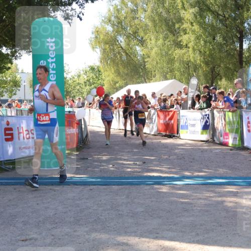 07.09.2025 - 19. Norderstedt Triathlon Zöllner http://msf.ph/oto/8778331 07.09.2025 12:29:01 Ziel 736, 1197, 1348 meine-sportfotos.de