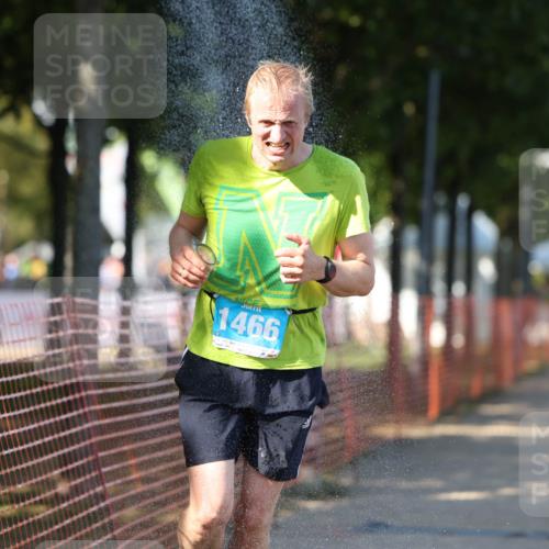07.09.2025 - 19. Norderstedt Triathlon Michael Strokosch http://msf.ph/oto/8778356 07.09.2025 15:54:34 Laufen 1414, 1466 meine-sportfotos.de