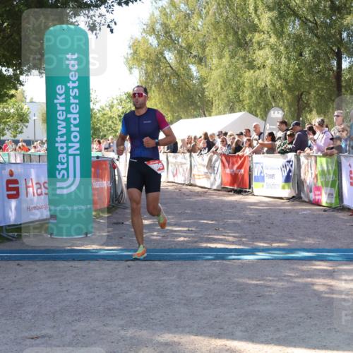07.09.2025 - 19. Norderstedt Triathlon Zöllner http://msf.ph/oto/8778446 07.09.2025 12:29:44 Ziel 1217, 1306 meine-sportfotos.de