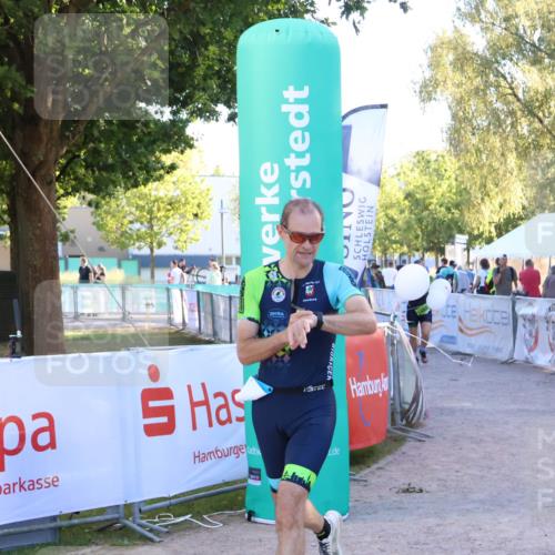 07.09.2025 - 19. Norderstedt Triathlon Zöllner http://msf.ph/oto/8778456 07.09.2025 17:22:16 Ziel 923 meine-sportfotos.de