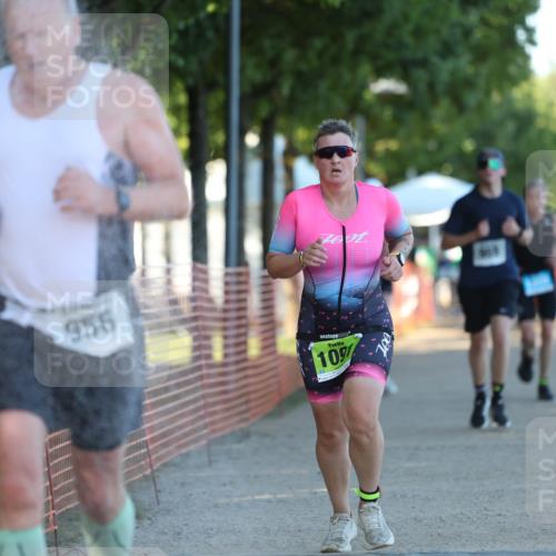 07.09.2025 - 19. Norderstedt Triathlon Michael Strokosch http://msf.ph/oto/8778461 07.09.2025 16:58:13 Laufen 955, 1091, 1410 meine-sportfotos.de