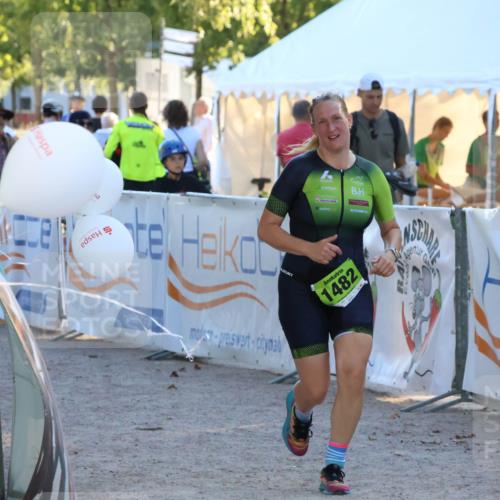 07.09.2025 - 19. Norderstedt Triathlon Zöllner http://msf.ph/oto/8778477 07.09.2025 17:22:18 Ziel 923, 1482 meine-sportfotos.de