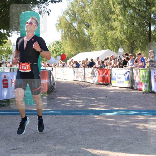 07.09.2025 - 19. Norderstedt Triathlon Zöllner http://msf.ph/oto/8778535 07.09.2025 12:30:20 Ziel 1357 meine-sportfotos.de