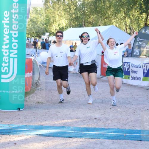 07.09.2025 - 19. Norderstedt Triathlon Zöllner http://msf.ph/oto/8778537 07.09.2025 17:22:33 Ziel 937 meine-sportfotos.de