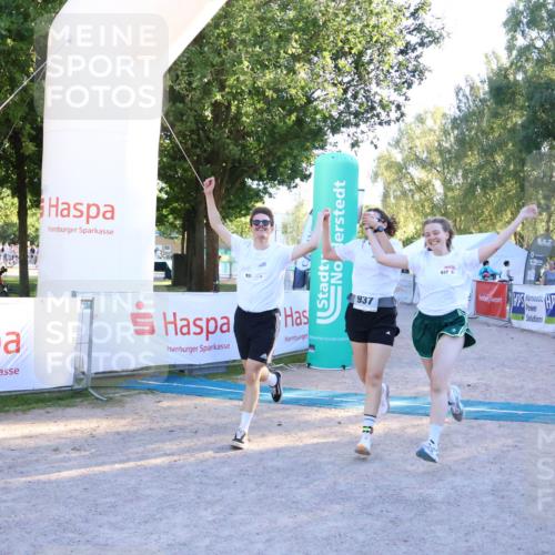 07.09.2025 - 19. Norderstedt Triathlon Zöllner http://msf.ph/oto/8778558 07.09.2025 17:22:35 Ziel 937 meine-sportfotos.de