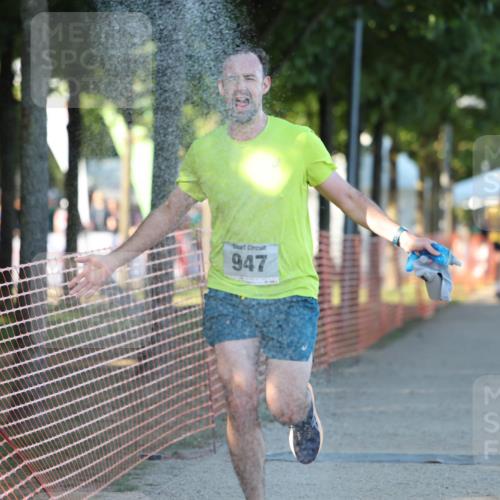 07.09.2025 - 19. Norderstedt Triathlon Michael Strokosch http://msf.ph/oto/8778564 07.09.2025 16:58:41 Laufen 947, 1558, 1560 meine-sportfotos.de