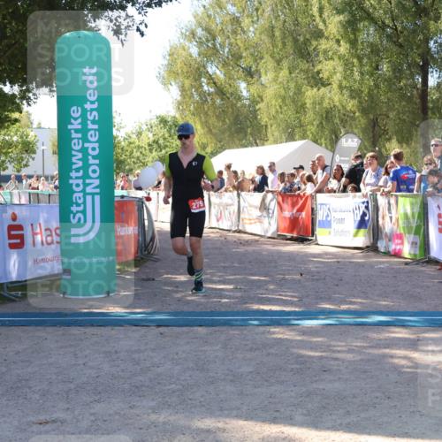 07.09.2025 - 19. Norderstedt Triathlon Zöllner http://msf.ph/oto/8778572 07.09.2025 12:30:30 Ziel 279 meine-sportfotos.de