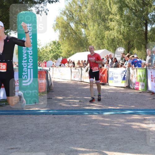 07.09.2025 - 19. Norderstedt Triathlon Zöllner http://msf.ph/oto/8778659 07.09.2025 12:31:21 Ziel 1320, 1372 meine-sportfotos.de