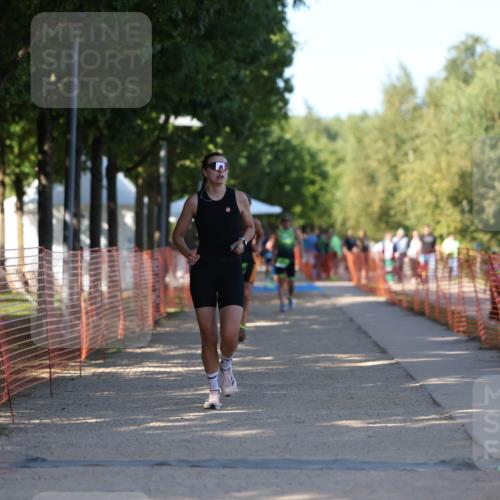 07.09.2025 - 19. Norderstedt Triathlon Michael Strokosch http://msf.ph/oto/8778687 07.09.2025 15:55:33 Laufen 458, 1453, 1510 meine-sportfotos.de