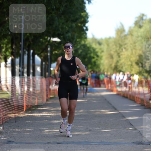 07.09.2025 - 19. Norderstedt Triathlon Michael Strokosch http://msf.ph/oto/8778715 07.09.2025 15:55:34 Laufen 458, 1453 meine-sportfotos.de