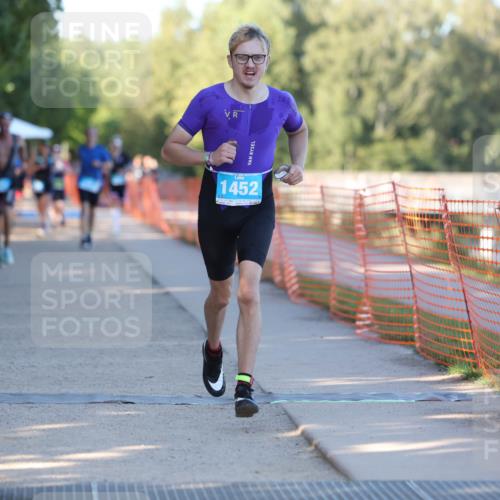 07.09.2025 - 19. Norderstedt Triathlon Michael Strokosch http://msf.ph/oto/8778718 07.09.2025 16:59:18 Laufen 1452 meine-sportfotos.de