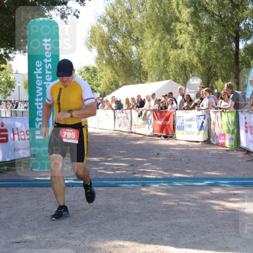 07.09.2025 - 19. Norderstedt Triathlon Zöllner http://msf.ph/oto/8778721 07.09.2025 12:32:20 Ziel 795 meine-sportfotos.de