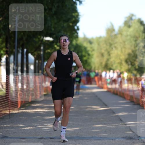 07.09.2025 - 19. Norderstedt Triathlon Michael Strokosch http://msf.ph/oto/8778728 07.09.2025 15:55:35 Laufen 458, 1453 meine-sportfotos.de