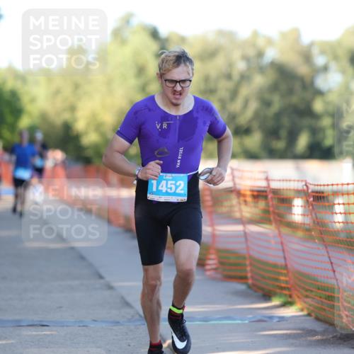 07.09.2025 - 19. Norderstedt Triathlon Michael Strokosch http://msf.ph/oto/8778731 07.09.2025 16:59:19 Laufen 1452 meine-sportfotos.de