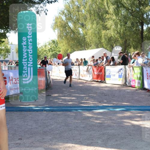 07.09.2025 - 19. Norderstedt Triathlon Zöllner http://msf.ph/oto/8778749 07.09.2025 12:33:42 Ziel 191, 782, 801, 1223 meine-sportfotos.de