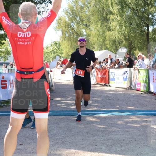 07.09.2025 - 19. Norderstedt Triathlon Zöllner http://msf.ph/oto/8778779 07.09.2025 12:33:45 Ziel 191, 782, 801, 1223, 1265 meine-sportfotos.de