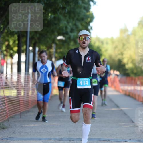 07.09.2025 - 19. Norderstedt Triathlon Michael Strokosch http://msf.ph/oto/8778780 07.09.2025 16:59:28 Laufen 890, 923, 1045, 1568 meine-sportfotos.de
