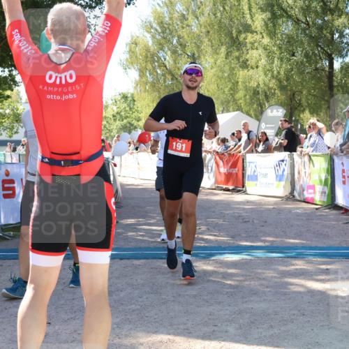 07.09.2025 - 19. Norderstedt Triathlon Zöllner http://msf.ph/oto/8778782 07.09.2025 12:33:46 Ziel 191, 782, 801, 1223, 1265 meine-sportfotos.de