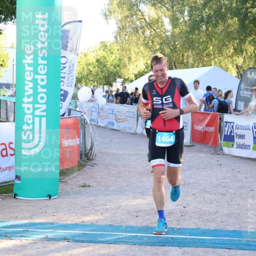 07.09.2025 - 19. Norderstedt Triathlon Zöllner http://msf.ph/oto/8778788 07.09.2025 17:26:01 Ziel 871, 1464 meine-sportfotos.de