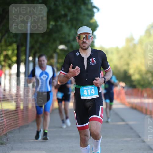 07.09.2025 - 19. Norderstedt Triathlon Michael Strokosch http://msf.ph/oto/8778789 07.09.2025 16:59:29 Laufen 890, 923, 1045, 1568 meine-sportfotos.de