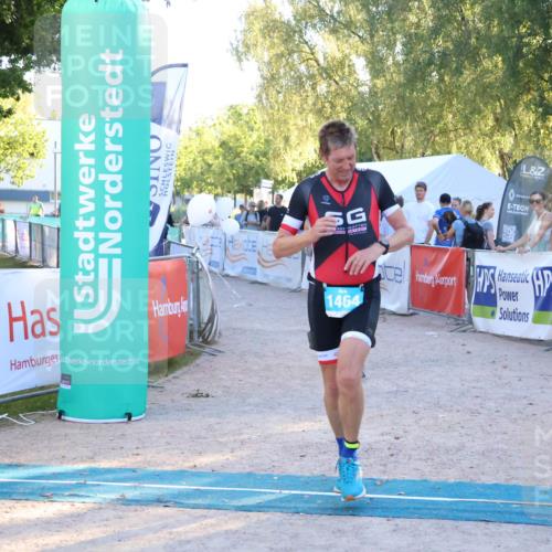 07.09.2025 - 19. Norderstedt Triathlon Zöllner http://msf.ph/oto/8778790 07.09.2025 17:26:01 Ziel 871, 1464 meine-sportfotos.de