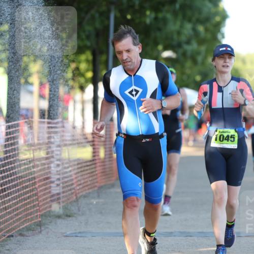 07.09.2025 - 19. Norderstedt Triathlon Michael Strokosch http://msf.ph/oto/8778816 07.09.2025 16:59:31 Laufen 890, 923, 1045, 1568 meine-sportfotos.de