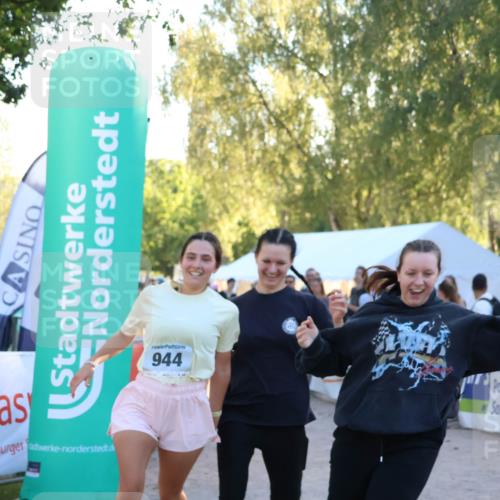 07.09.2025 - 19. Norderstedt Triathlon Zöllner http://msf.ph/oto/8778820 07.09.2025 17:26:08 Ziel 871, 944, 1464 meine-sportfotos.de
