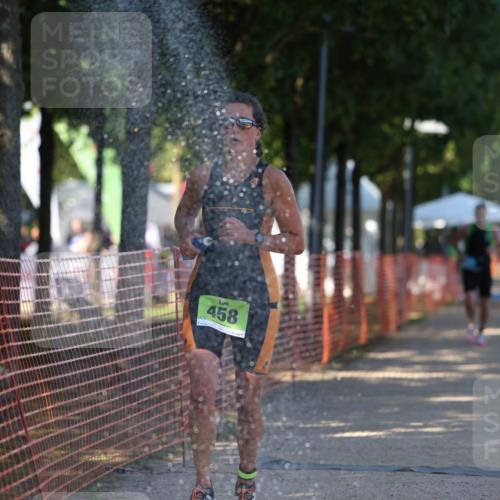 07.09.2025 - 19. Norderstedt Triathlon Michael Strokosch http://msf.ph/oto/8778821 07.09.2025 15:55:40 Laufen 458, 1453 meine-sportfotos.de