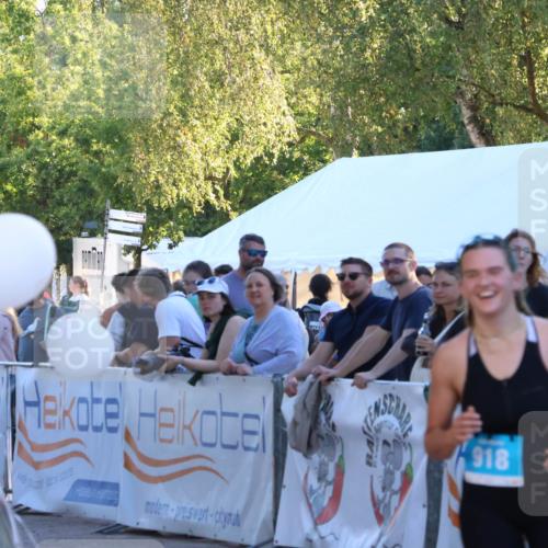 07.09.2025 - 19. Norderstedt Triathlon Zöllner http://msf.ph/oto/8778827 07.09.2025 17:27:16 Ziel 918 meine-sportfotos.de