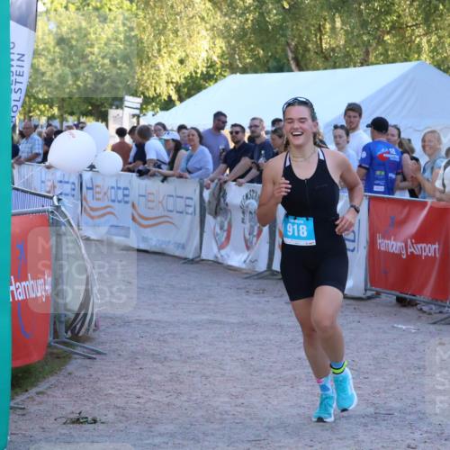 07.09.2025 - 19. Norderstedt Triathlon Zöllner http://msf.ph/oto/8778840 07.09.2025 17:27:16 Ziel 918 meine-sportfotos.de