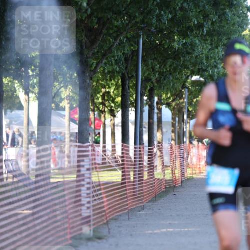 07.09.2025 - 19. Norderstedt Triathlon Michael Strokosch http://msf.ph/oto/8778847 07.09.2025 16:59:35 Laufen 923, 1045, 1568 meine-sportfotos.de