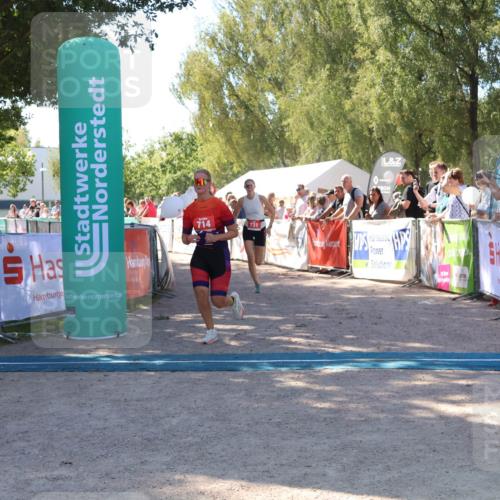 07.09.2025 - 19. Norderstedt Triathlon Zöllner http://msf.ph/oto/8778863 07.09.2025 12:33:58 Ziel 714, 731, 815 meine-sportfotos.de