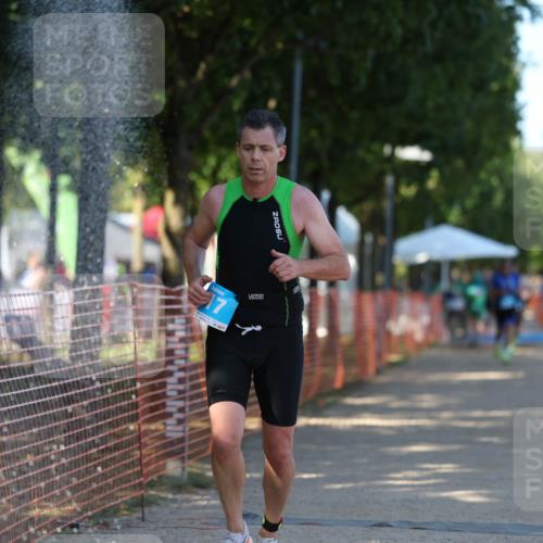 07.09.2025 - 19. Norderstedt Triathlon Michael Strokosch http://msf.ph/oto/8778867 07.09.2025 15:55:46 Laufen 474 meine-sportfotos.de