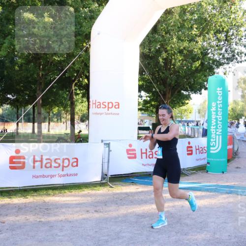 07.09.2025 - 19. Norderstedt Triathlon Zöllner http://msf.ph/oto/8778871 07.09.2025 17:27:18 Ziel 918 meine-sportfotos.de