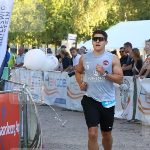 07.09.2025 - 19. Norderstedt Triathlon Zöllner http://msf.ph/oto/8778912 07.09.2025 17:28:22 Ziel 378 meine-sportfotos.de