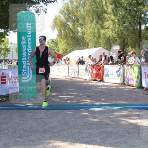 07.09.2025 - 19. Norderstedt Triathlon Zöllner http://msf.ph/oto/8778923 07.09.2025 12:34:20 Ziel 1225 meine-sportfotos.de