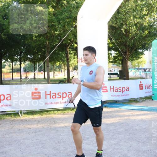 07.09.2025 - 19. Norderstedt Triathlon Zöllner http://msf.ph/oto/8778969 07.09.2025 17:28:26 Ziel 378 meine-sportfotos.de