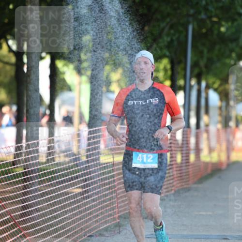 07.09.2025 - 19. Norderstedt Triathlon Michael Strokosch http://msf.ph/oto/8778980 07.09.2025 17:00:09 Laufen 412, 1423, 1464 meine-sportfotos.de