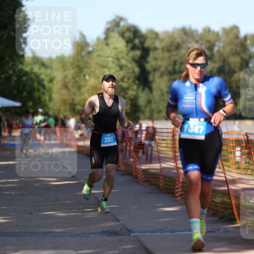 07.09.2025 - 19. Norderstedt Triathlon Michael Strokosch http://msf.ph/oto/8778987 07.09.2025 15:55:59 Laufen 395, 1447 meine-sportfotos.de