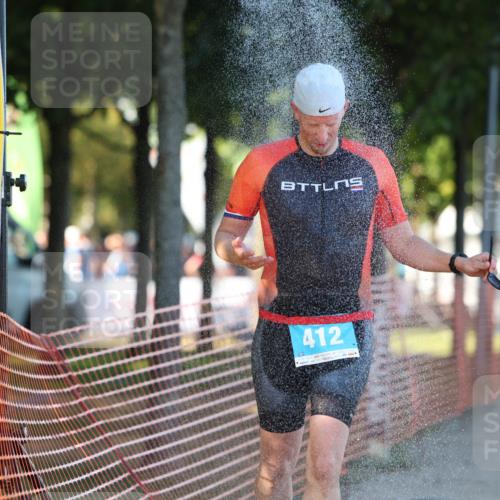 07.09.2025 - 19. Norderstedt Triathlon Michael Strokosch http://msf.ph/oto/8778996 07.09.2025 17:00:10 Laufen 412, 1464 meine-sportfotos.de