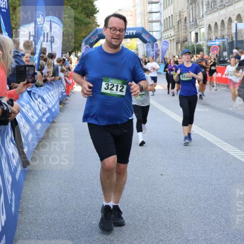 07.09.2025 - BARMER Alsterlauf Strokosch-Dieckow http://msf.ph/oto/8778998 07.09.2025 10:06:39 Ziel 2260, 2668, 2806, 2994, 3391, 3729, 3730, 3739, 3807, 3998, 4089, 4090, 4153, 4263, 4466, 4503, 4711, 4934, 5113, 5198, 5200, 5333, 5361, 5364, 5365, 5510, 5833, 6057, 6063, 6268, 6278, 8157, 8348 meine-sportfotos.de